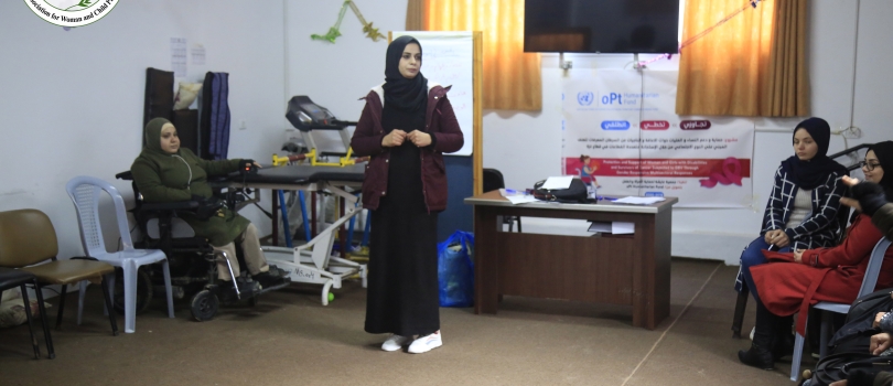 Aisha association holding a workshop legal workshop about marriage, divorce and alimony payments for a number of woman