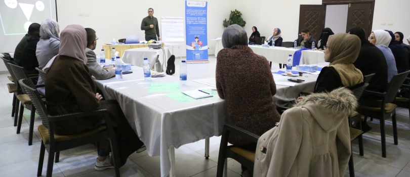 جمعية عايشة تختتم دورتها التدريبية في مجال الضغط والمناصرة